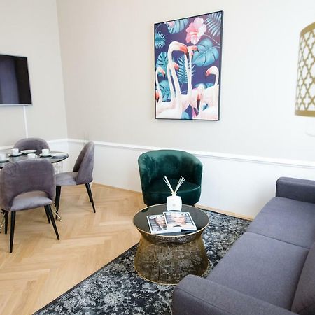 Studio Apartments Urania - Mai'S Apartments 维也纳 外观 照片